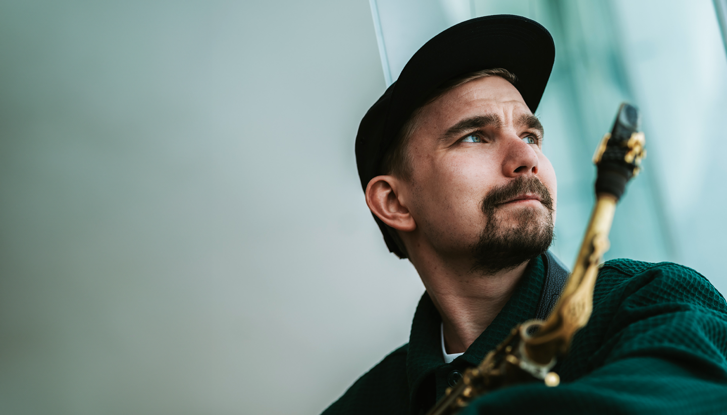 Saksofonisti Jesse Mast - Musiikki on olennainen osa onnistutta juhlatunnelmaa ja ammattimainen saksofonisti nostaa tilaisuuden tunnelmaa entisestään. 